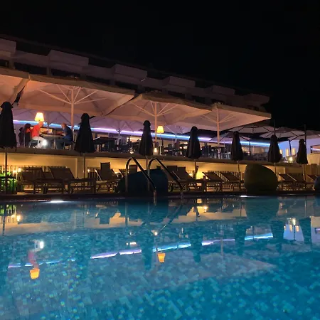 Ξενοδοχείο Droushia Heights 4*