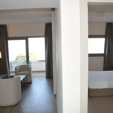 Droushia Heights 4*