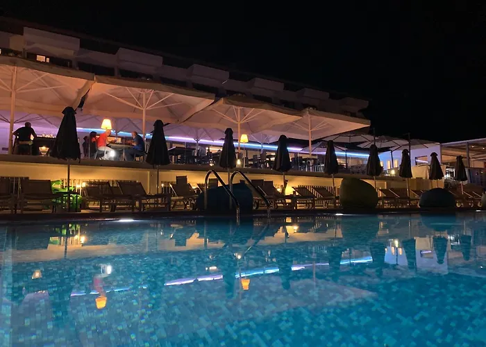 Hotel Droushia Heights 4*