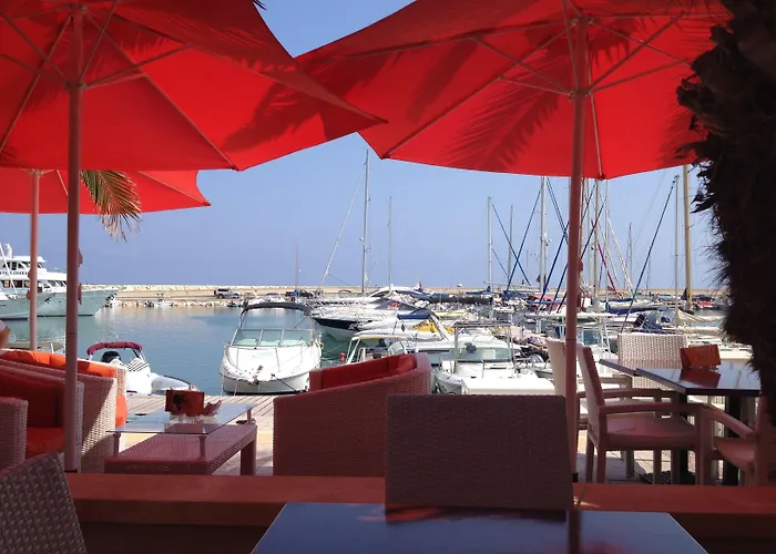 Hotell Droushia Heights 4*